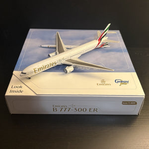 GeminiJets 1:400 Emirates Boeing 777-300ER A6-EMH GJUAE705 Scale Model Airplane