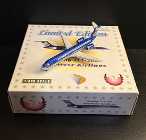 Phoenix Models 1:400 Midwest Airlines Boeing 717-200 N908ME PH4MWE087 Diecast