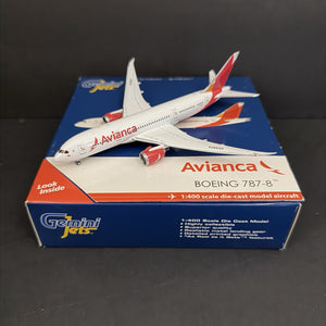 GeminiJets 1:400 Avianca Boeing 787-8 N781AV GJAVA1476 Diecast Scale Model Plane