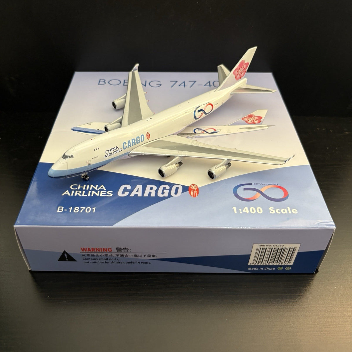 Phoenix Model 1:400 China Airlines Cargo Boeing 747-400F B-18701 04280 Scale