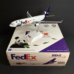 JC Wings 1:200 Federal Express MD-11F JC2FDX284 XX2284 Panda Express N585FE