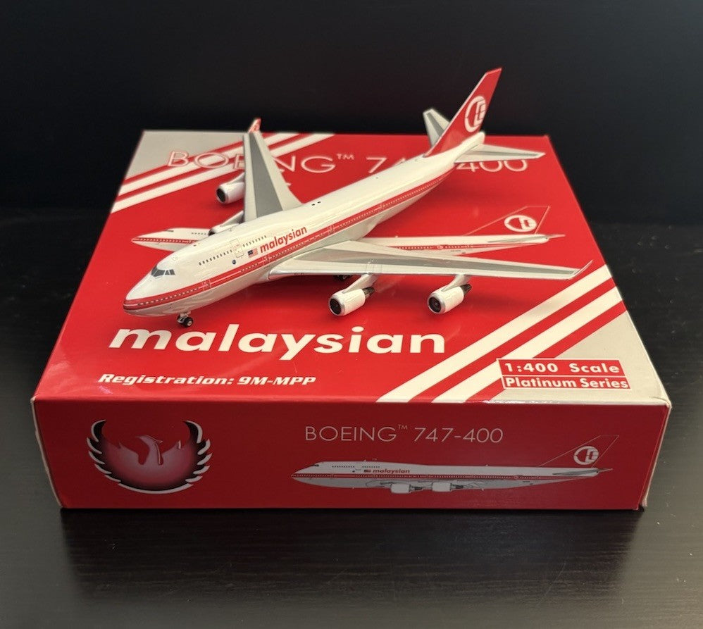 Phoenix Model 1:400 Malaysian Airlines Boeing Boeing 747-400 9M-MPP Scale Model