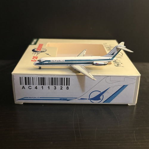 Aeroclassics 1:400 Republic Airlines DC-9-51 AC411328 1970s Cols N778NC Model