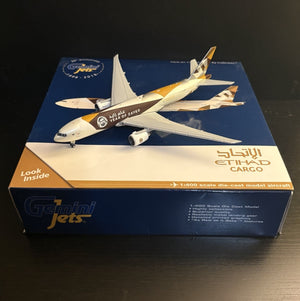 GeminiJets 1:400 Etihad Cargo Boeing 777F "Year of Zayed" GJETD1812 Scale Model