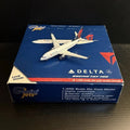 GeminiJets 1:400 Delta Air Lines Boeing 737-700 N301DQ GJDAL833 Scale Model RARE