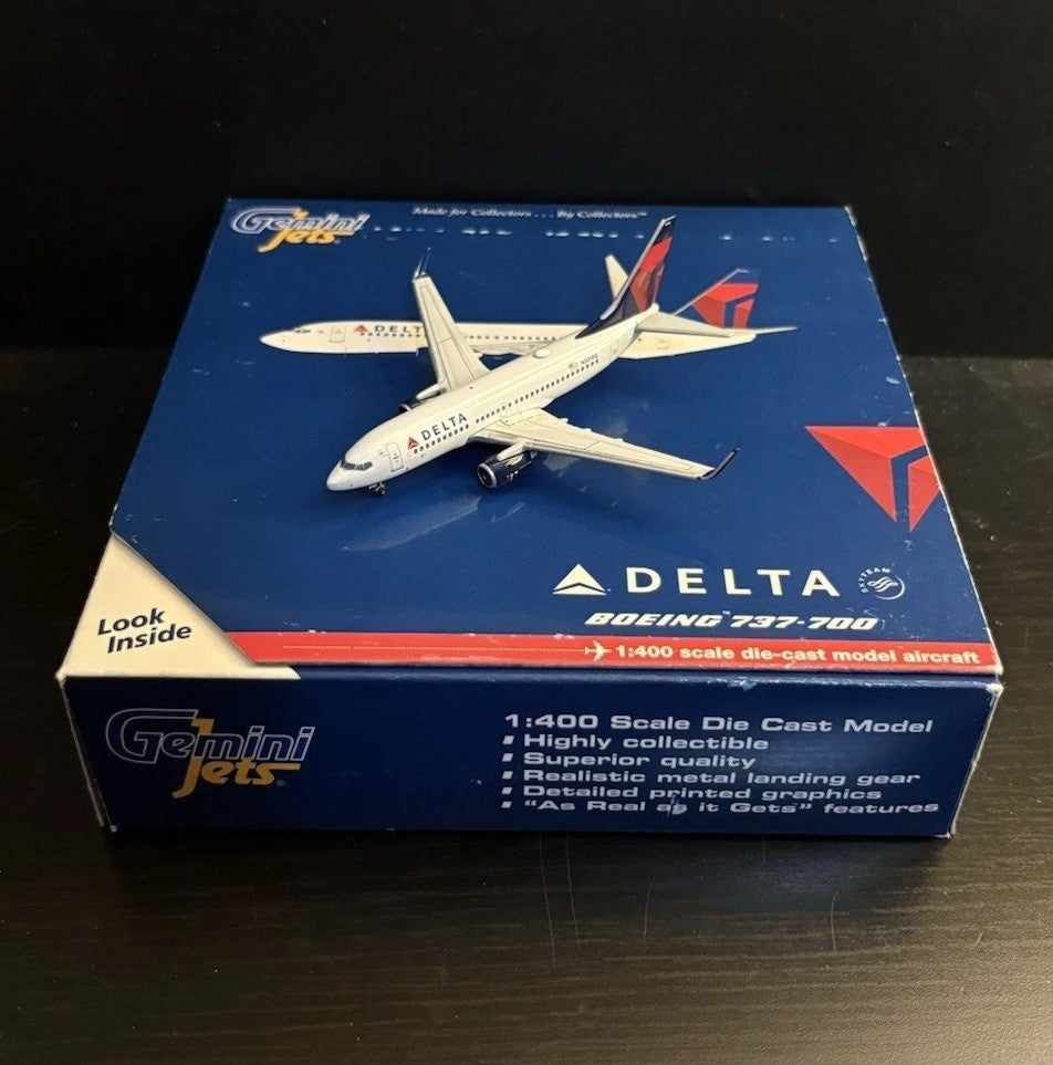 GeminiJets 1:400 Delta Air Lines Boeing 737-700 N301DQ GJDAL833 Scale Model RARE