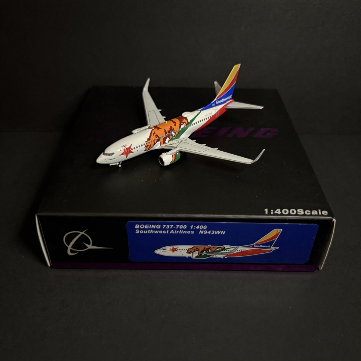 Panda Models 1:400 Southwest Airlines Boeing 737-700 N943WN PMN943WN California