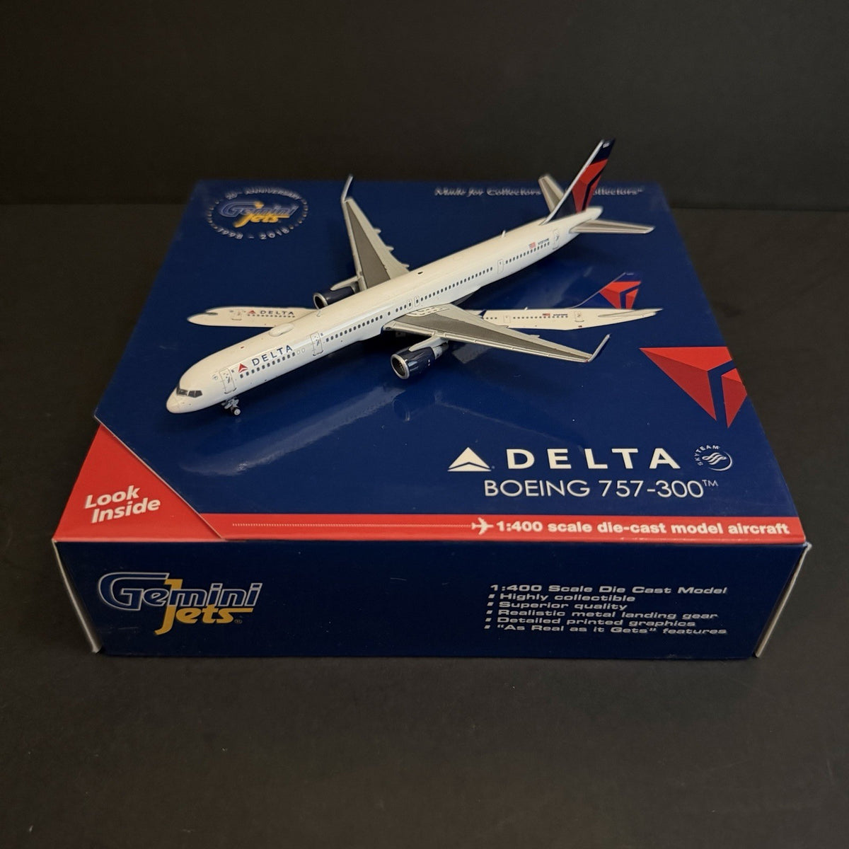 GeminiJets 1:400 Delta Air Lines Boeing 757-300 N581NW GJDAL1739 Scale Model
