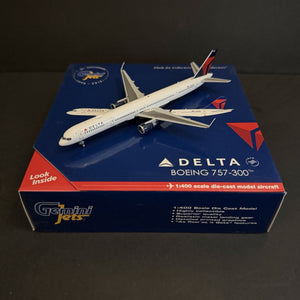 GeminiJets 1:400 Delta Air Lines Boeing 757-300 N581NW GJDAL1739 Scale Model