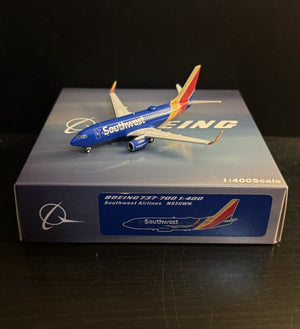 Panda Models 1:400 Southwest Airlines Boeing 737-700 Heart N950WN PMN950WN