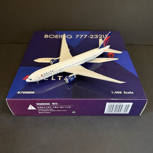 Phoenix Models 1:400 Delta Air Lines Boeing 777-200LR N709DN PH404670 Diecast