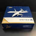 GeminiJets 1:400 United Airlines Express ERJ-175 N163SY GJUAL1728 Scale Airplane