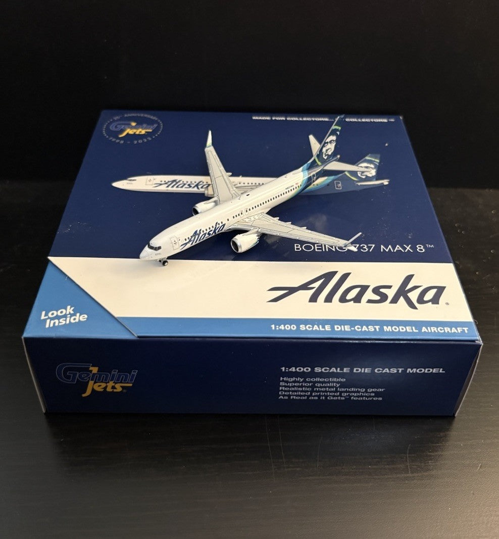 GeminiJets 1:400 Alaska Airlines Boeing 737 MAX 8 N801AK GJASA2273 Scale Model