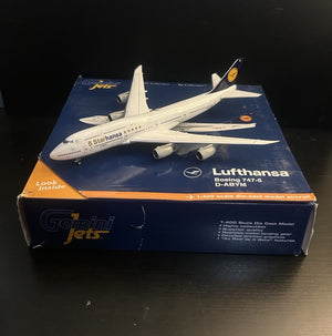 GeminiJets 1:400 Lufthansa Boeing 747-8i 5 Starhansa D-ABYM GJDLH1750 Model