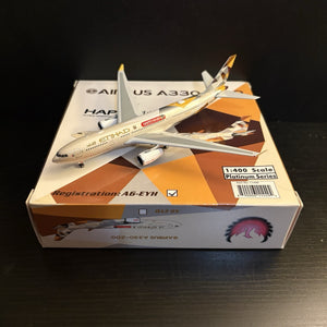 Phoenix Model 1:400 Etihad Airways Airbus A330-200 A6-EYH 11449 Happy 11.11