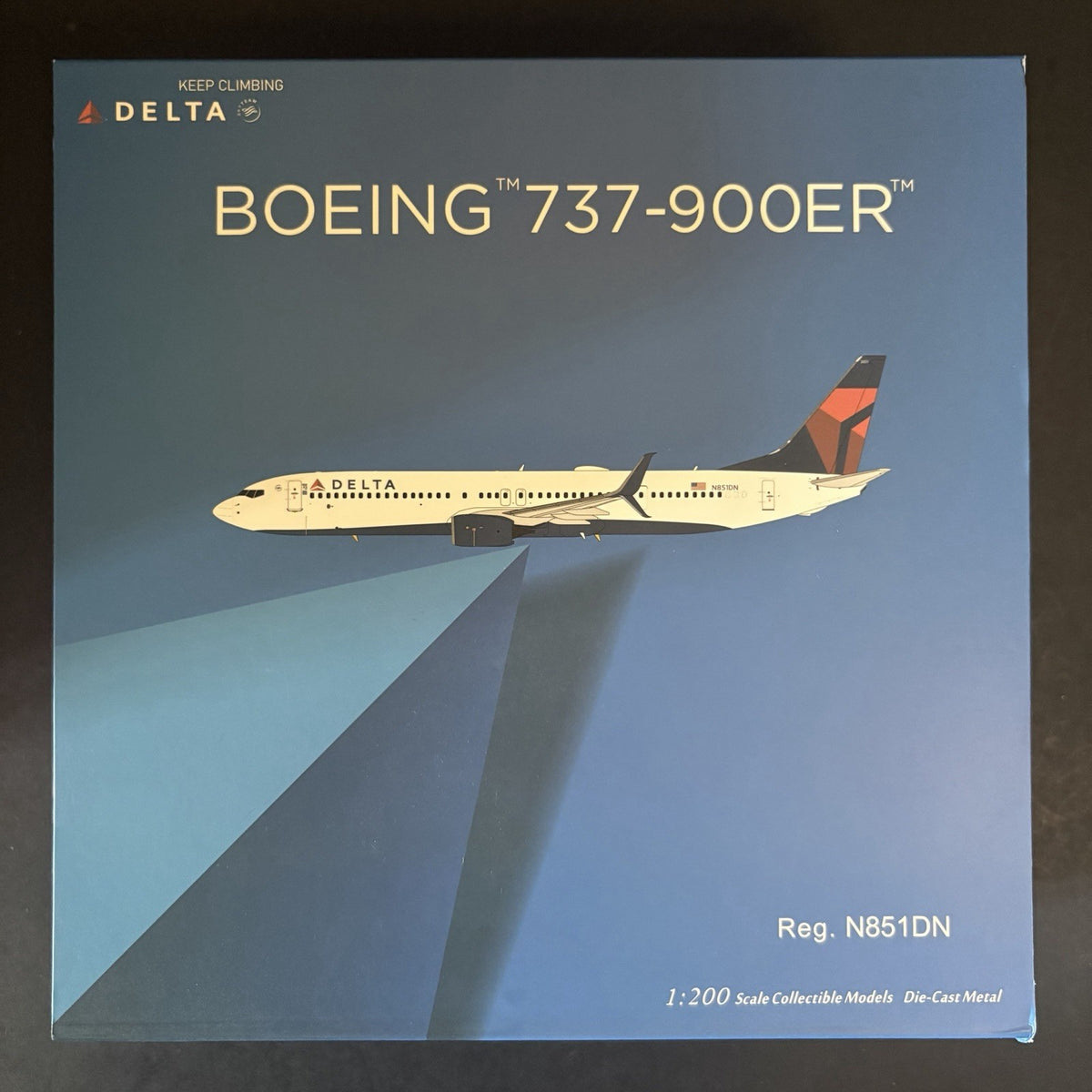 NG Models 1:200 Delta Air Lines Boeing 737-900ER N851DN 09008 Scale Model Plane