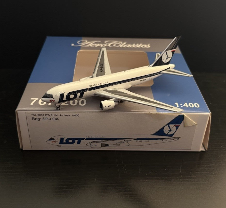 Aeroclassics 1:400 LOT Polish Airlines Boeing 767-200 SP-LOA ACSPLOA Scale Model