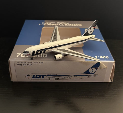 Aeroclassics 1:400 LOT Polish Airlines Boeing 767-200 SP-LOA ACSPLOA Scale Model