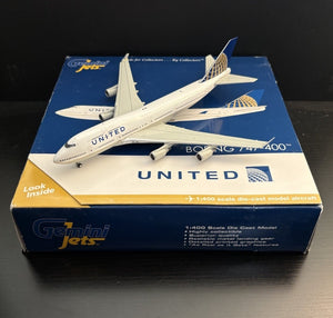 GeminiJets 1:400 United Airlines Boeing 747-400 N180UA GJUAL1368 Scale Airplane