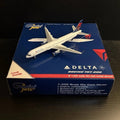 GeminiJets 1:400 Delta Air Lines Boeing 757-200 N703TW GJDAL884 Diecast Model