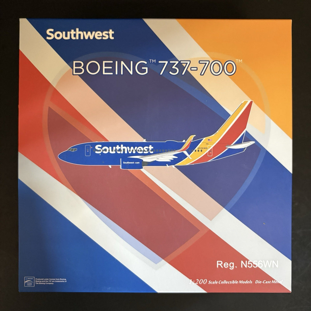 NG Models 1:200 Southwest Airlines Boeing 737-700 N556WN 05005 Scale Model Heart
