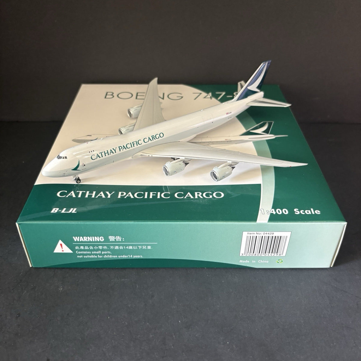Phoenix Models 1:400 Cathay Pacific Boeing 747-8F B-LJL PH404429 Scale Diecast
