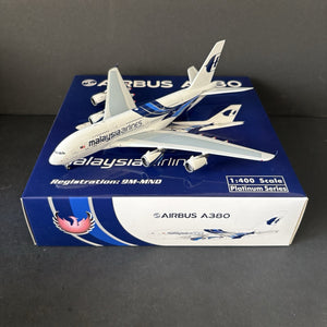 Phoenix Model 1:400 Malaysia Airlines Airbus A380-800 9M-MND Diecast PH411061