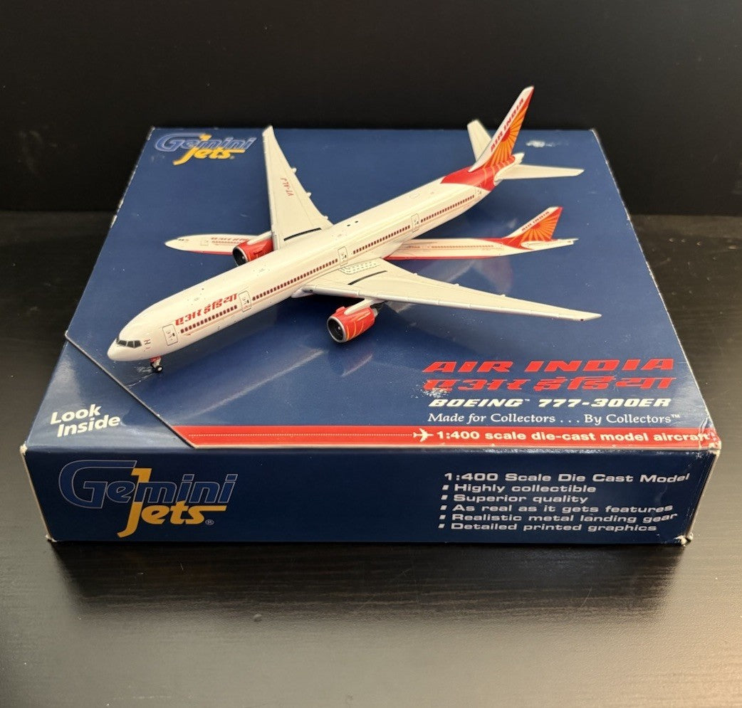 GeminiJets Air India Boeing 777-300ER 1:400 VT-ALJ GJAIC845 Scale Model Airplane