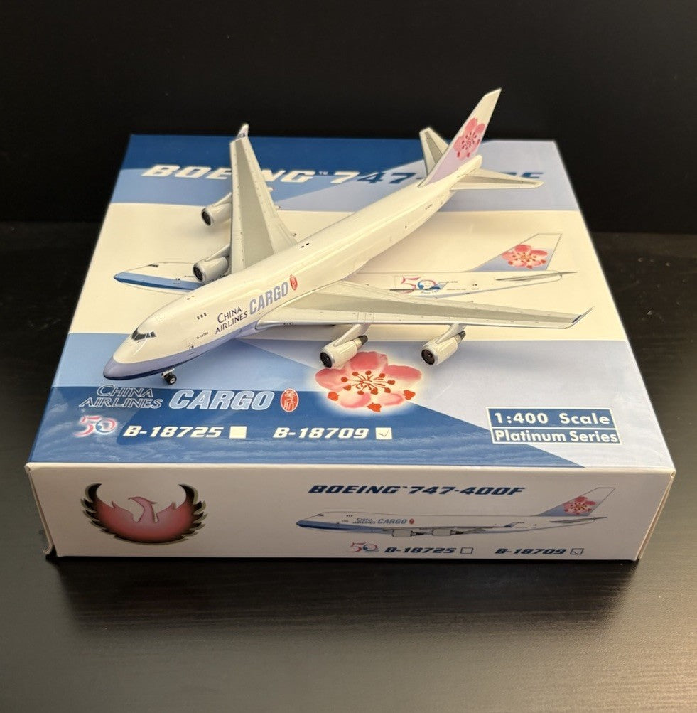Phoenix Model 1:400 China Airlines Cargo Boeing 747-400F B-18709 Scale Airplane