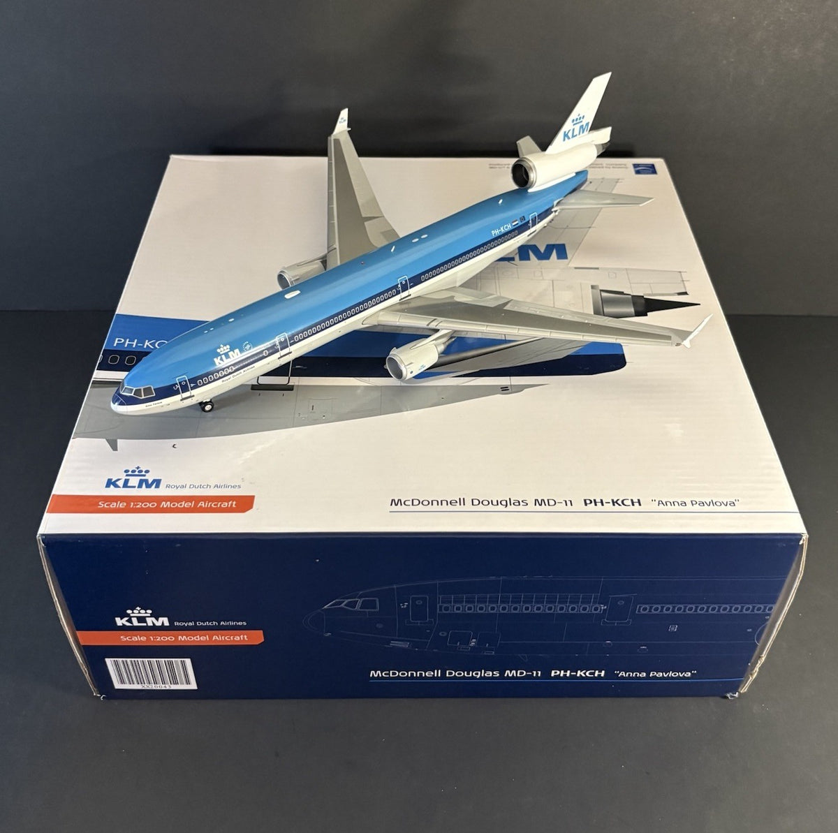 JC Wings 1:200 KLM Royal Dutch Airlines MD-11 PH-KCH JC2KLM0043 Scale Model