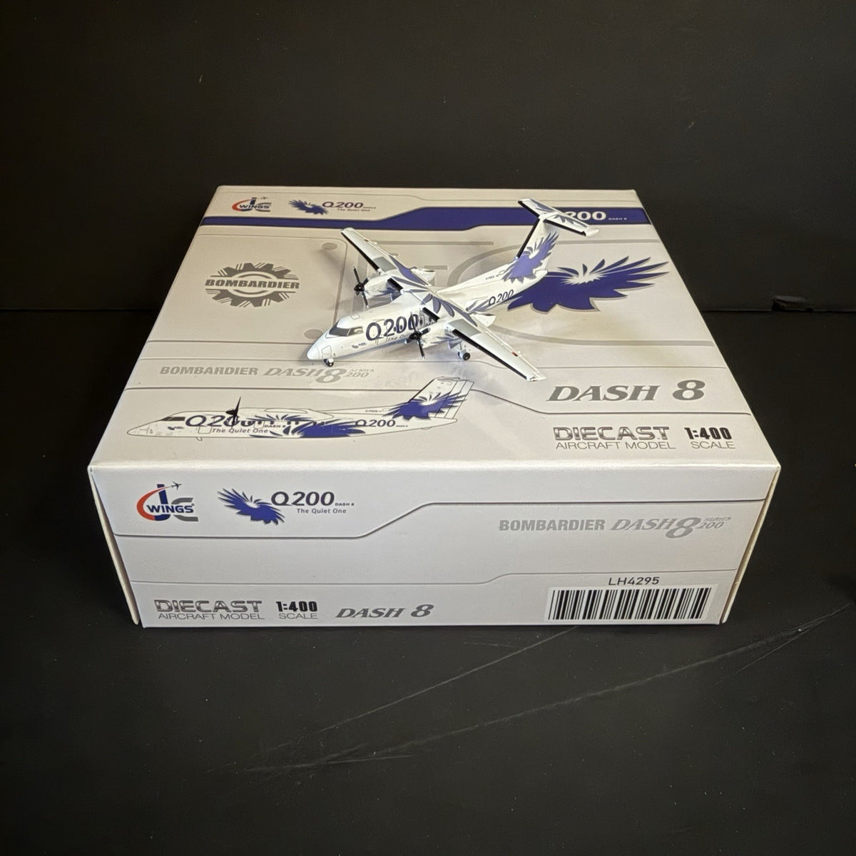 JC Wings 1:400 De Havilland Canada Dash 8-Q200 C-FBCS Diecast Aircraft Model