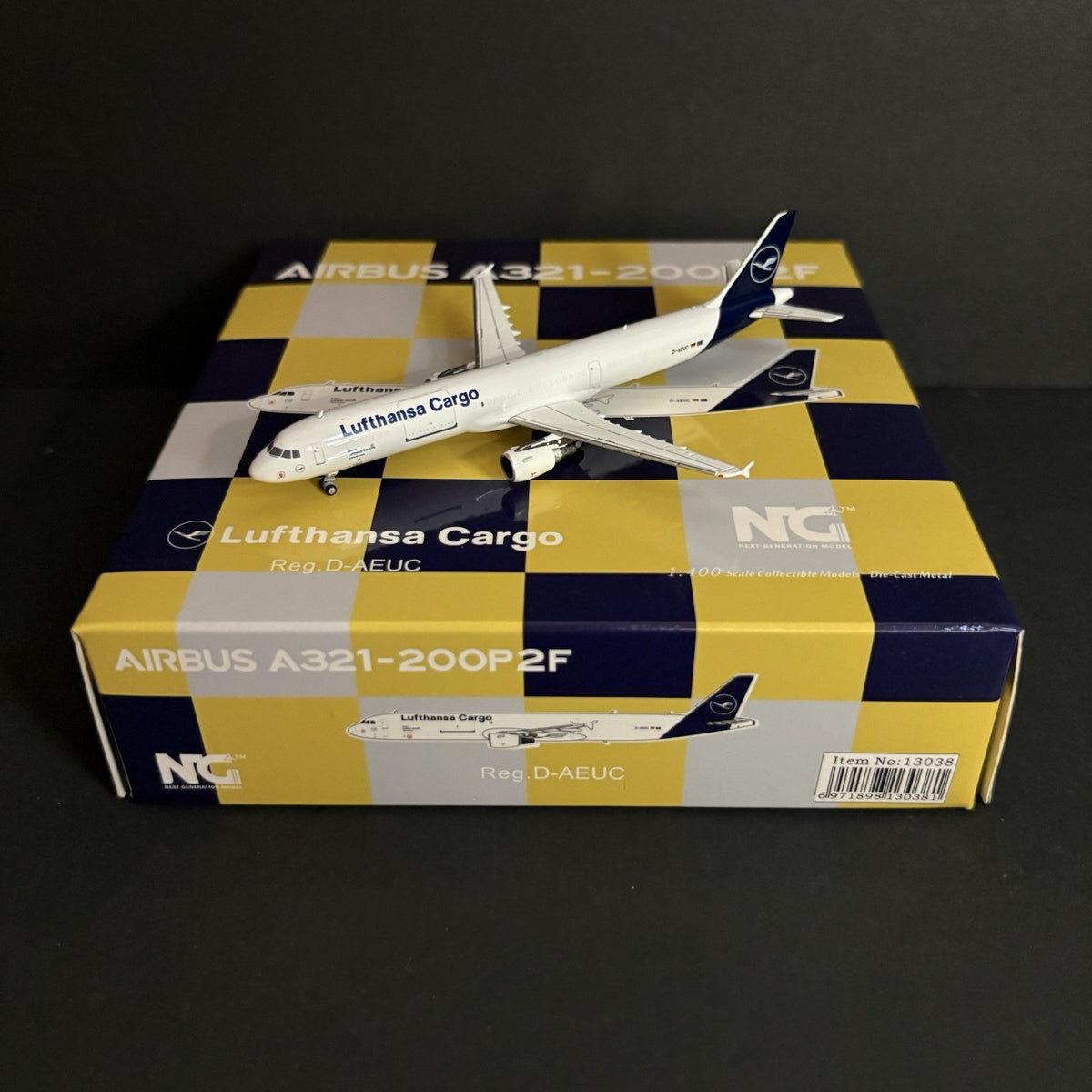 NG Models 1:400 Lufthansa Cargo Airbus A321-200P2F D-AEUC 13038 Scale Diecast