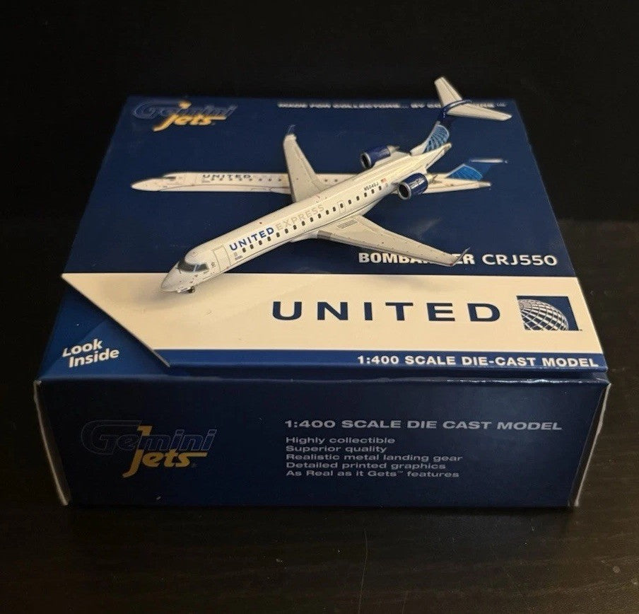 GeminiJets 1:400 United Connection Bombardier CRJ550 N504GJ Evo Blue GJUAL1900