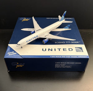 GeminiJets 1:400 United Airlines Boeing 777-300ER GJUAL1922 N2749U Evo Blue
