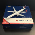 GeminiJets 1:400 Delta Air Lines Boeing 757-300 N590NW GJDAL2098 Scale Model