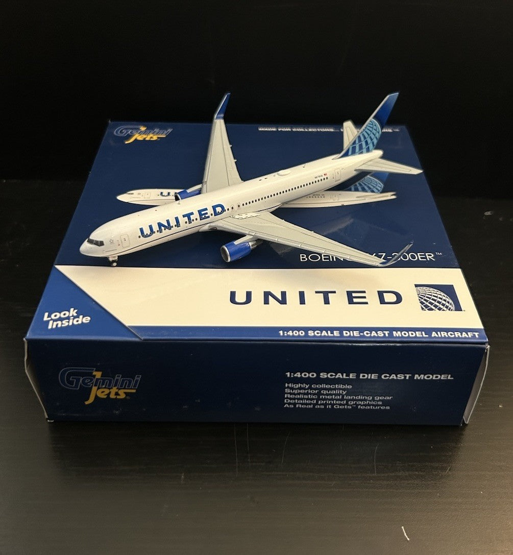 GeminiJets 1:400 United Airlines Boeing 767-300ER Evo Blue N676UA GJUAL1921 RARE