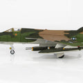 Hobby Master HA2515 1/72 F-105D Thunderchief “Cherry Girl” 61-0069 Vietnam, 1967