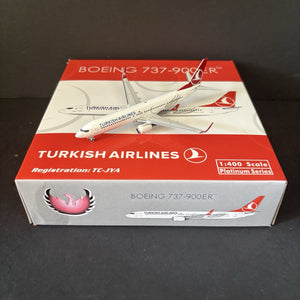 Phoenix Model 1:400 Turkish Airlines Boeing 737-900ER TC-JYA PH410597 Diecast