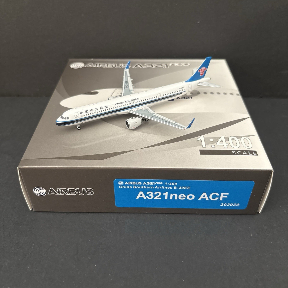 Panda Models 1:400 China Southern Airlines Airbus A321neo B-30EE PM202030 Scale