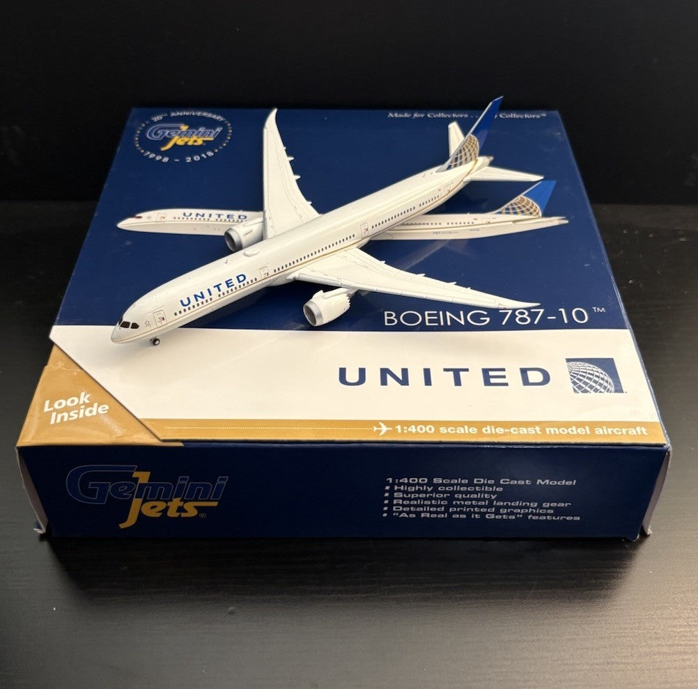 GeminiJets 1:400 United Airlines 787-10 Dreamliner N78791 GJUAL1785 Scale Model