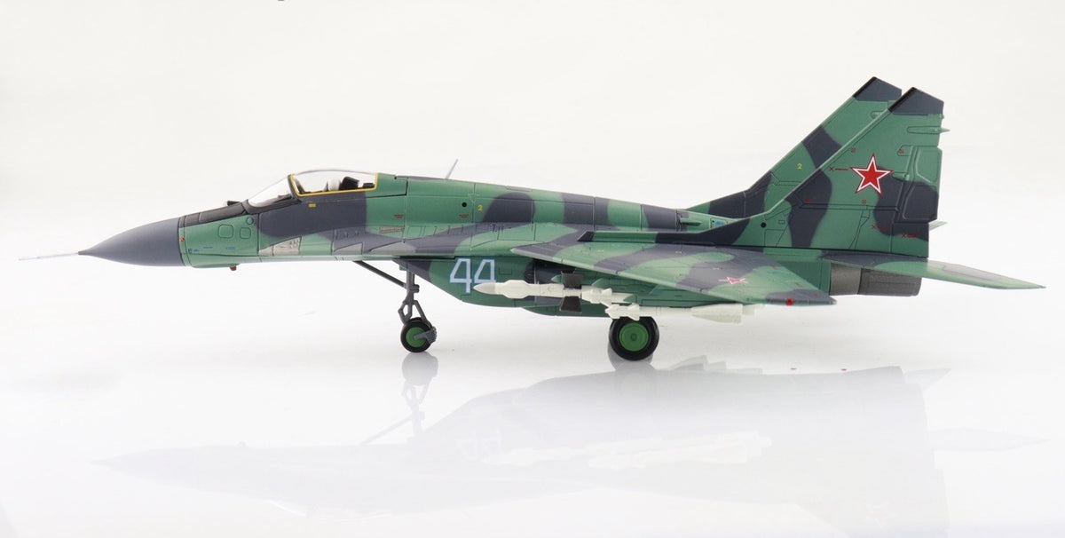 Hobby Master 1:72 Soviet MIG-29 9-13 "Fulcrum C" 733rd IAP Damgarten AB HA6524