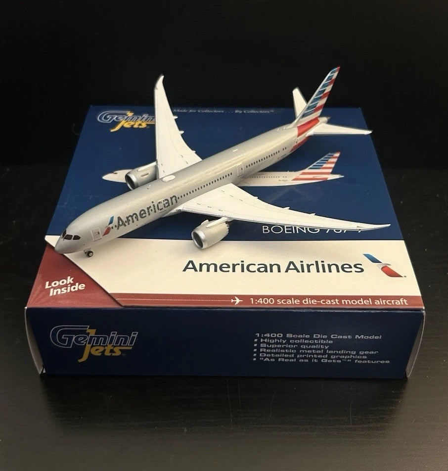 GeminiJets 1:400 American Airlines Boeing 787-9 Dreamliner N820AL GJAAL1603