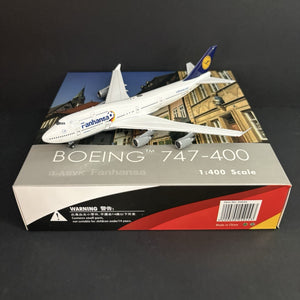 Phoenix Model 1:400 Lufthansa Boeing 747-400 D-ABVK "Fanhansa" 04044 Scale