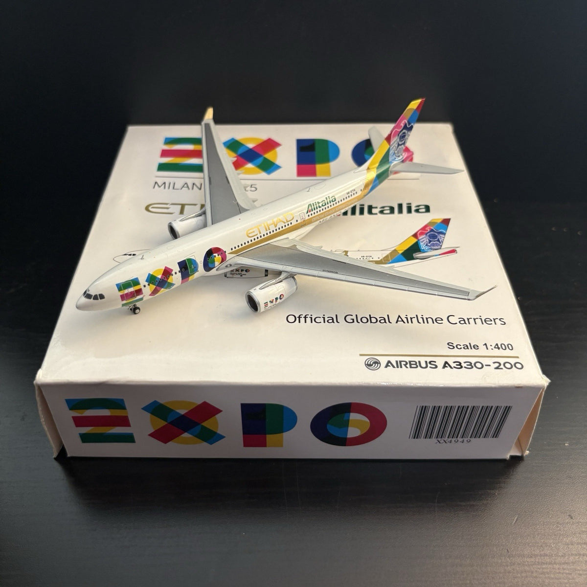 Phoenix Model 1:400 Etihad Airways Airbus A330-200 A6-EYH Milano 2015 XX4949