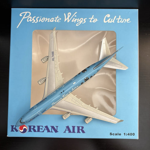 Flightline 400 Korean Air Boeing 747-400 HL7488 1:400 4122 The British Museum