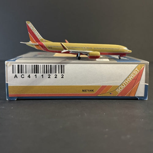 Aeroclassics 1:400 Southwest Airlines Boeing 737 MAX 8 N871HK AC411222 Retro