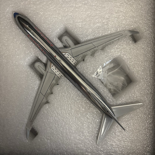GeminiJets 1:200 American Airlines Boeing 737-800 N921NN G2AAL769 Scale Model