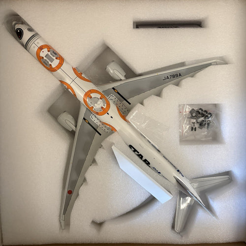 Aviation200 1:200 ANA Boeing 777-300ER JA789A WB2010 Star Wars BB-8 Inflight200