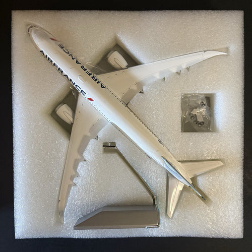 GeminiJets 1:200 Air France Boeing 787-9 Dreamliner F-HRBA G2AFR632 Scale Model