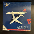 GeminiJets 1:400 Delta Air Lines Boeing 737-700 N301DQ GJDAL833 Scale Model RARE